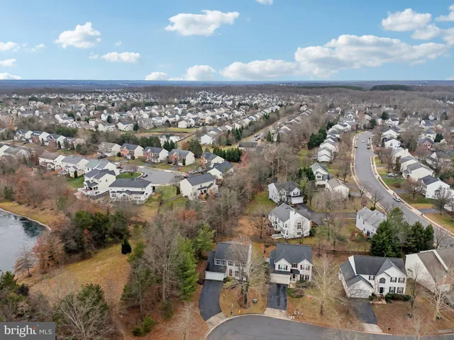 $650,000 | 12151 Hayfield Court, Bristow, VA 20136