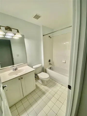 $2,600 | 8720 Cypress Walk Court, Unit 8720, Tamarac, FL 33321