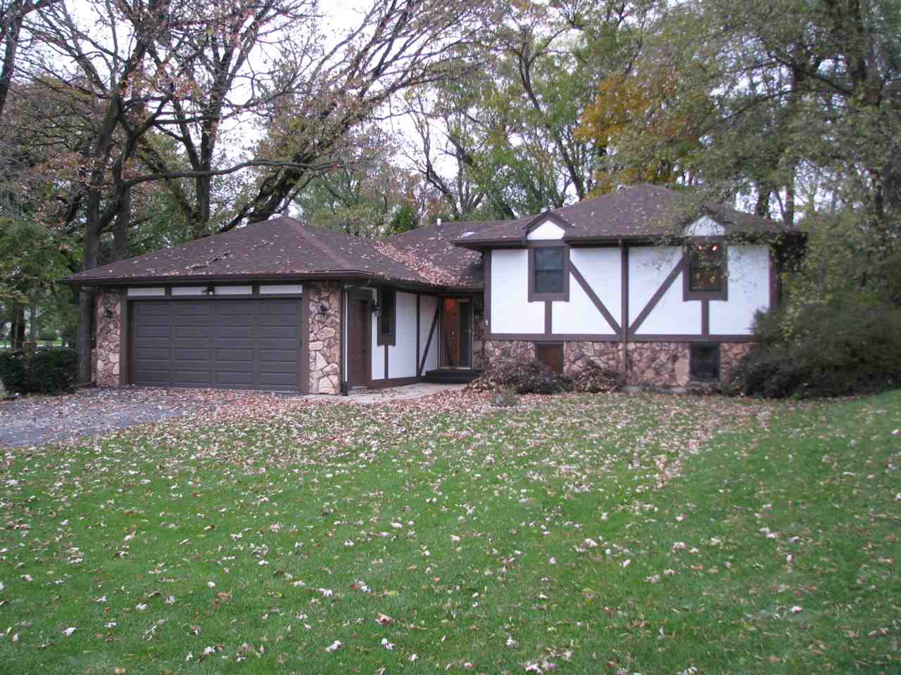 12477 North Gate Road Roscoe, IL 61073 - Photo 1 of 21 Gallery Image 1