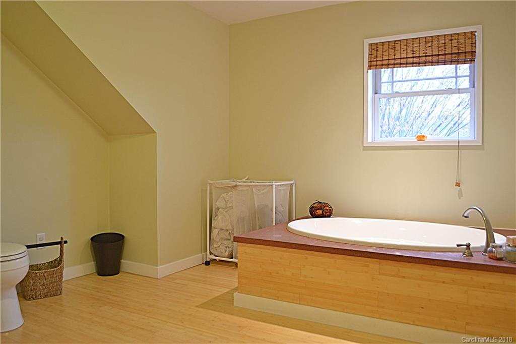 38 Gouges Branch Road Leicester, NC 28748 - Photo 14 of 26 Gallery Image 14