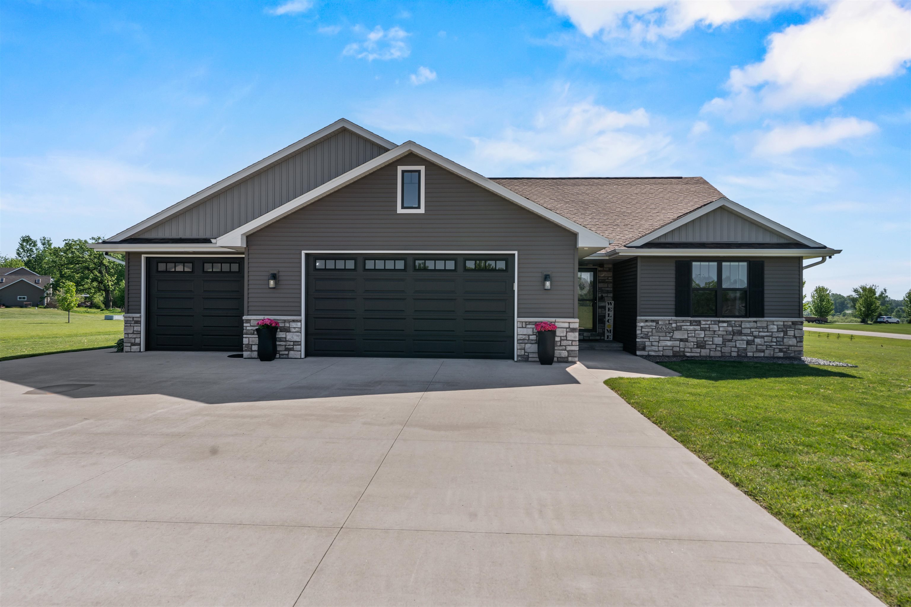 6636 Rustic Oaks Drive Winneconne, WI 54986 - Photo 1 of 77