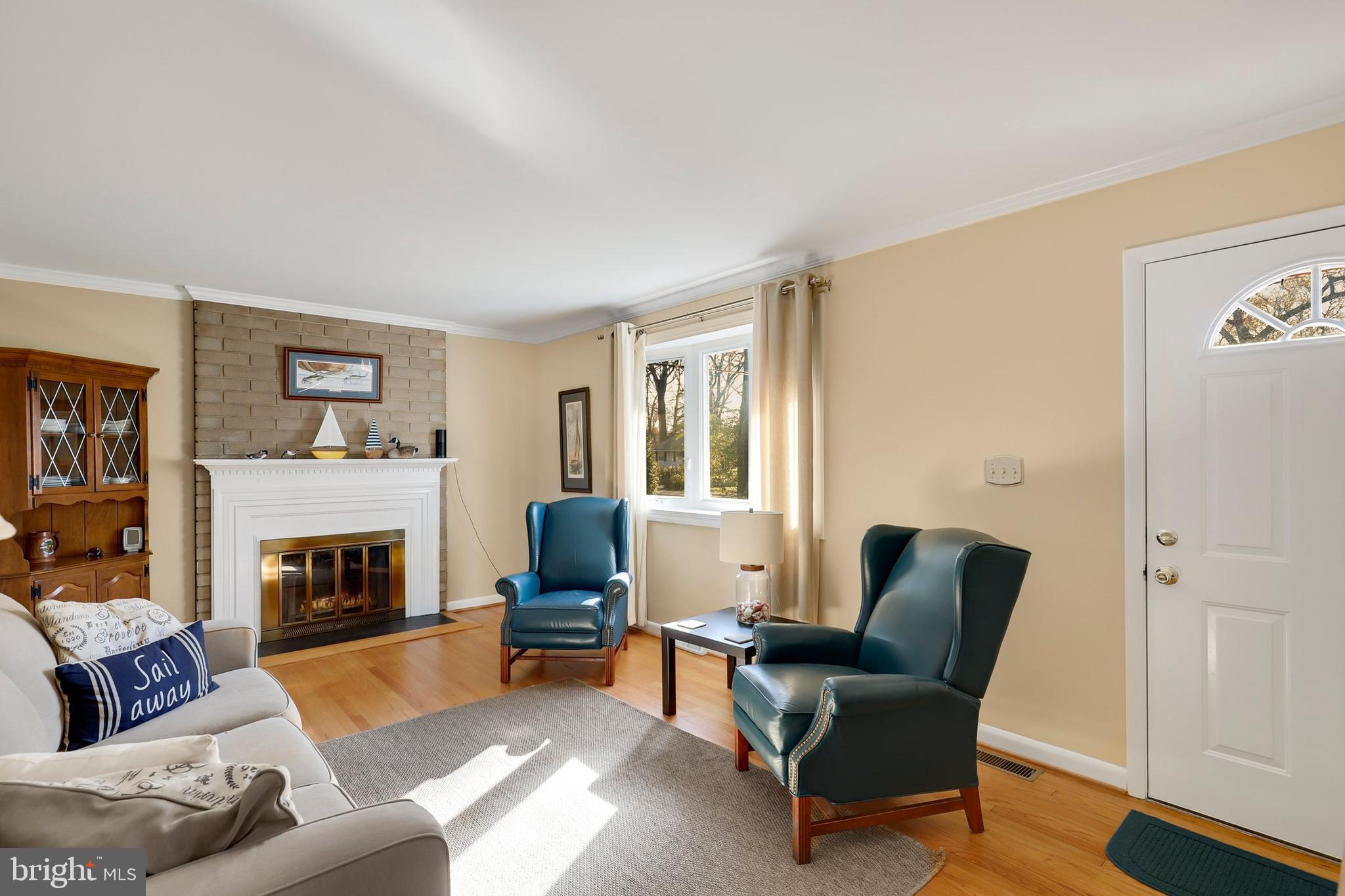 1308 Carroll Road Severna Park, MD 21146 - Photo 8 of 35 Bright natural light!