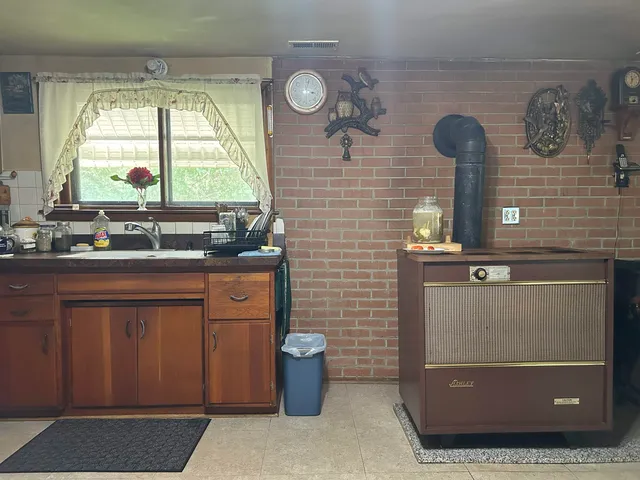 $286,500 | N3974 County Rd HH, Mauston, WI 53948