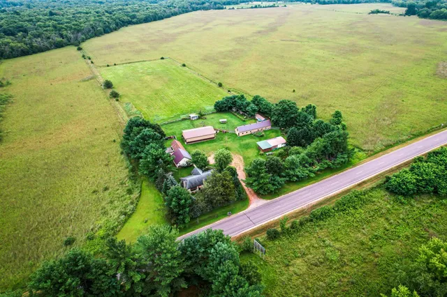 $286,500 | N3974 County Rd HH, Mauston, WI 53948