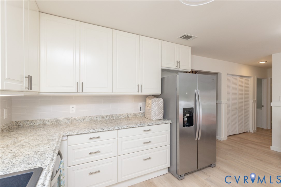 8611 Sunset Knoll Road North Chesterfield, VA 23237 - Photo 8 of 28