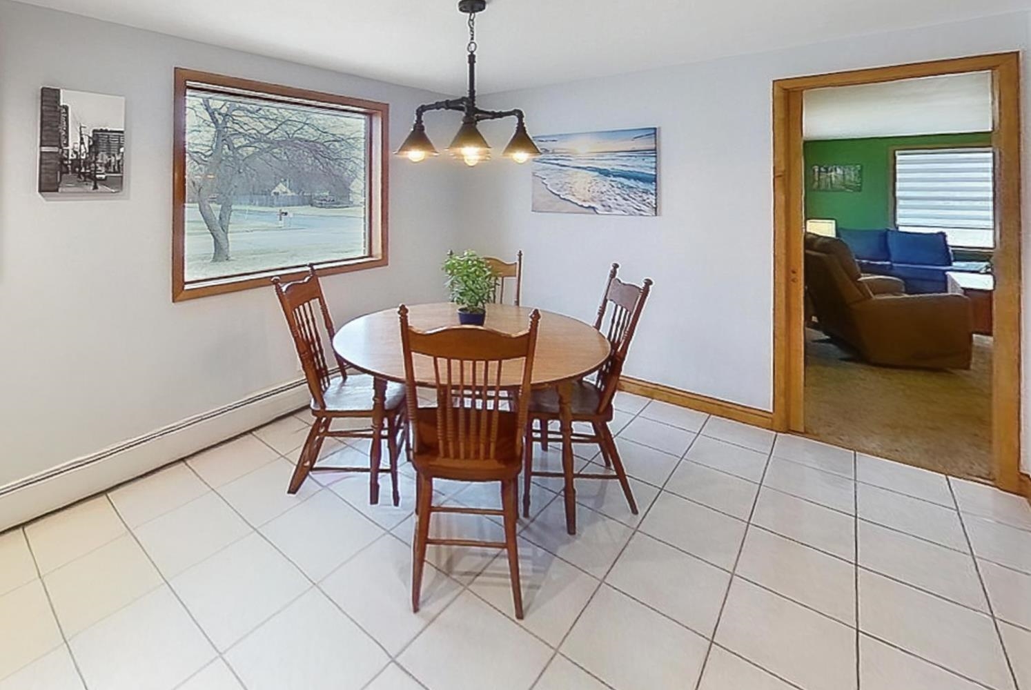 741 Parkview Road Green Bay, WI 54304 - Photo 8 of 30