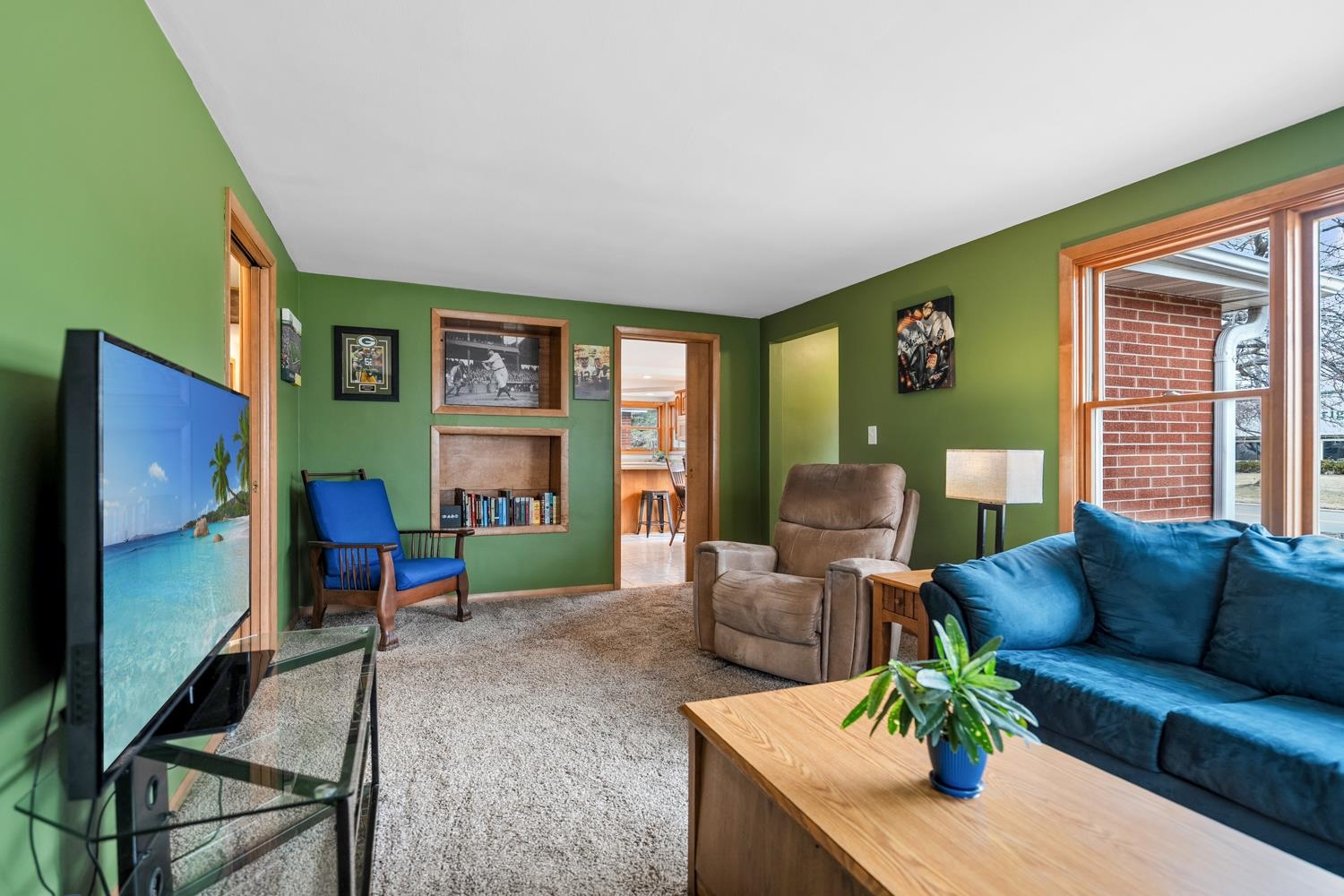 741 Parkview Road Green Bay, WI 54304 - Photo 9 of 30