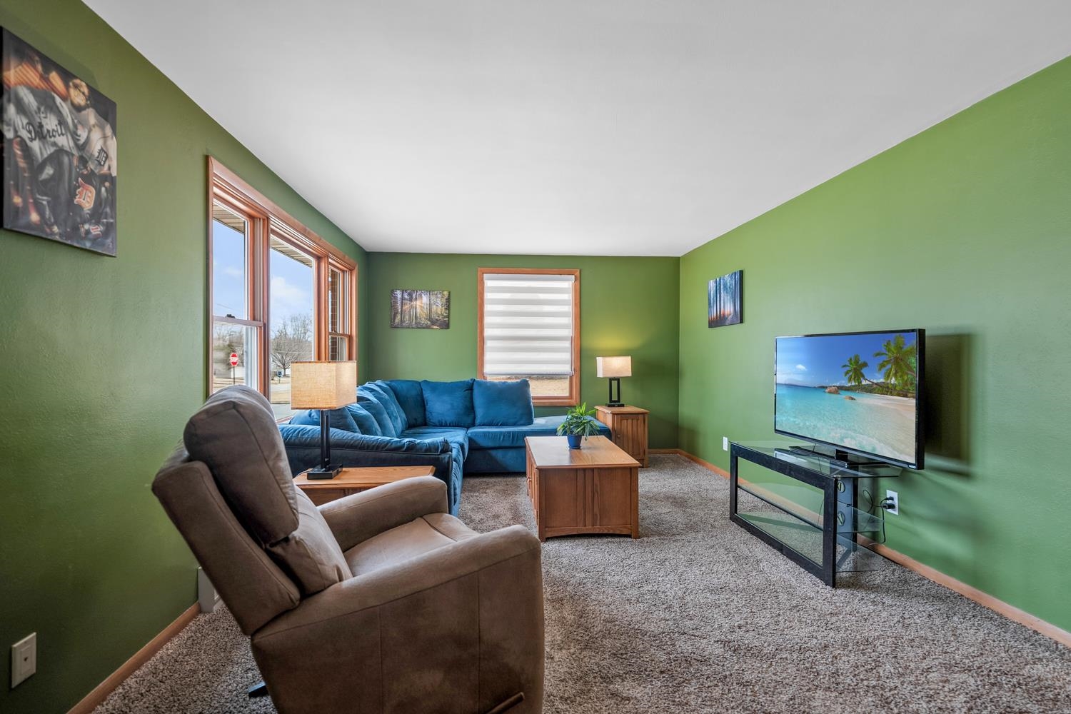 741 Parkview Road Green Bay, WI 54304 - Photo 10 of 30