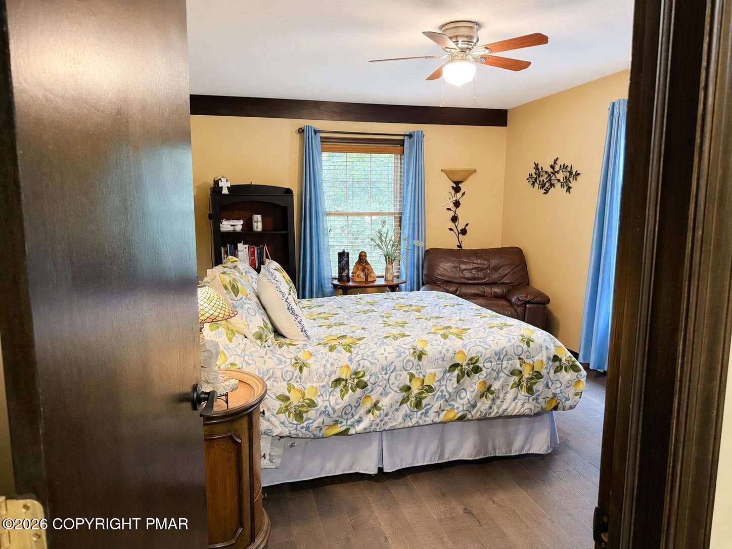 215 Maple Ridge Drive Hawley, PA 18428 - Photo 21 of 27 21 Upstairs Bedroom L