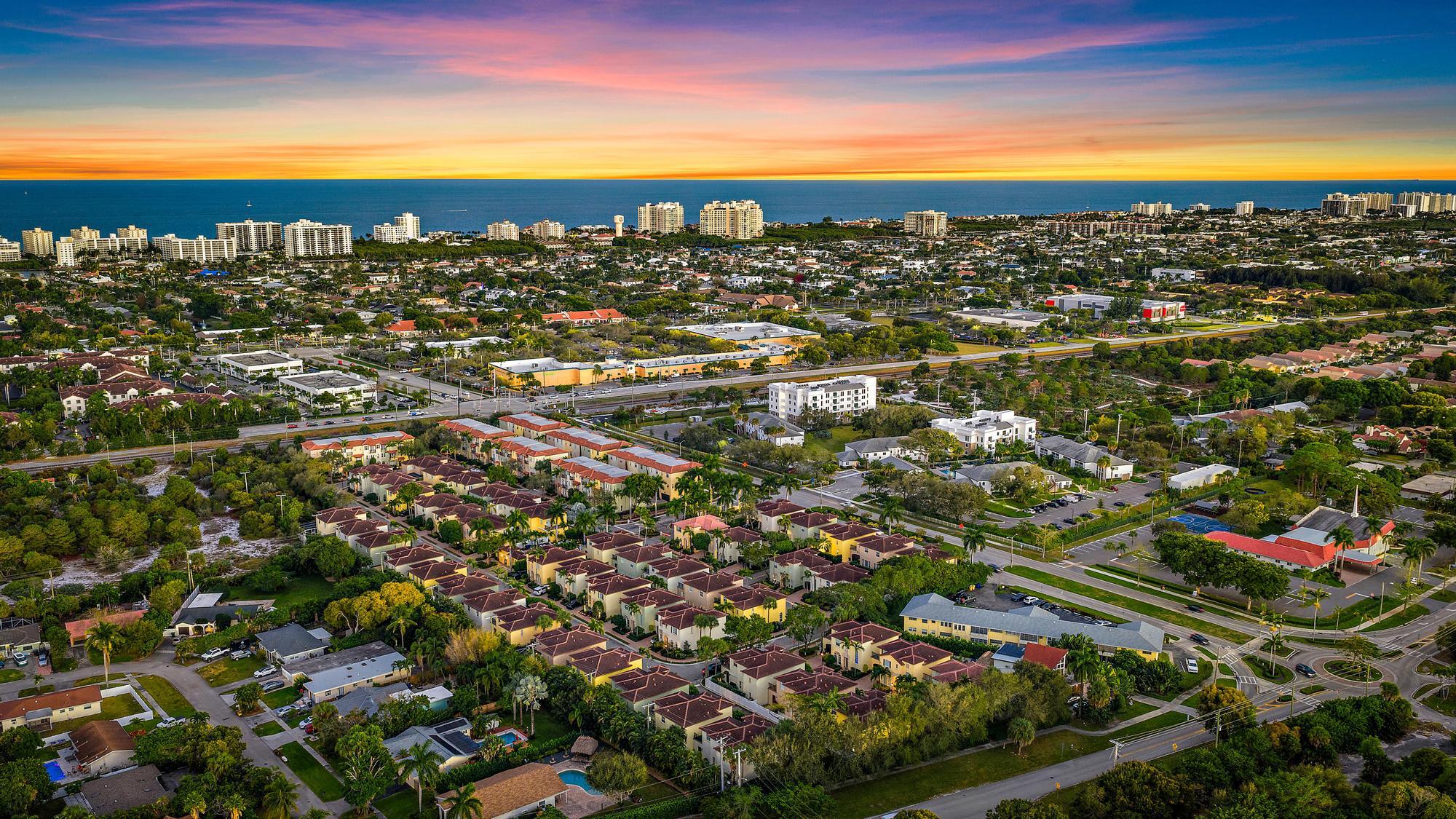 107 Via Poinciana Lane Boca Raton, FL 33487 - Photo 27 of 40 107 Via Poinciana Ln-45