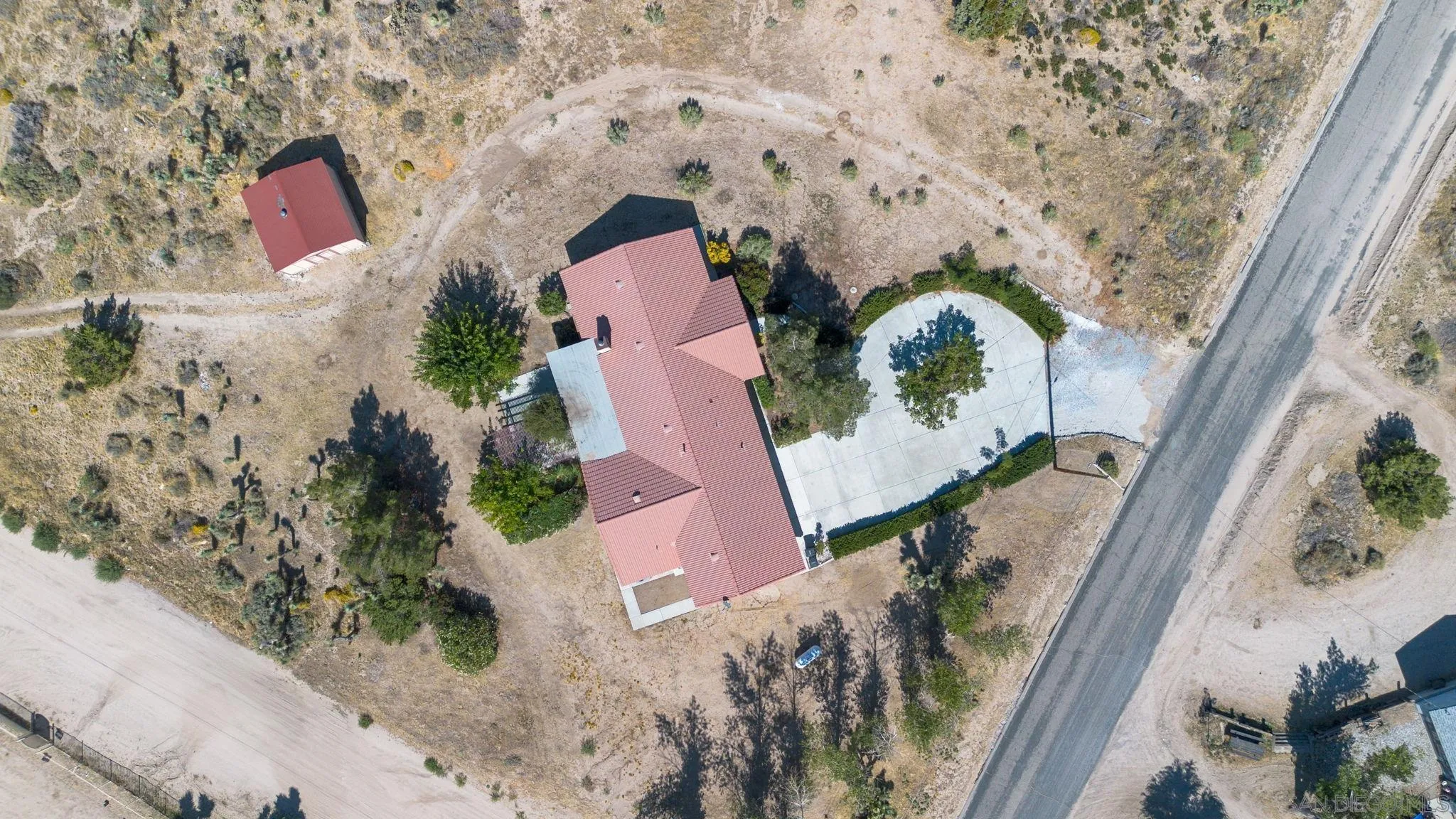 9520 Lebec Road Phelan, CA 92371 - Photo 20 of 27 an aerial view of waterside residential houses with outdoor space