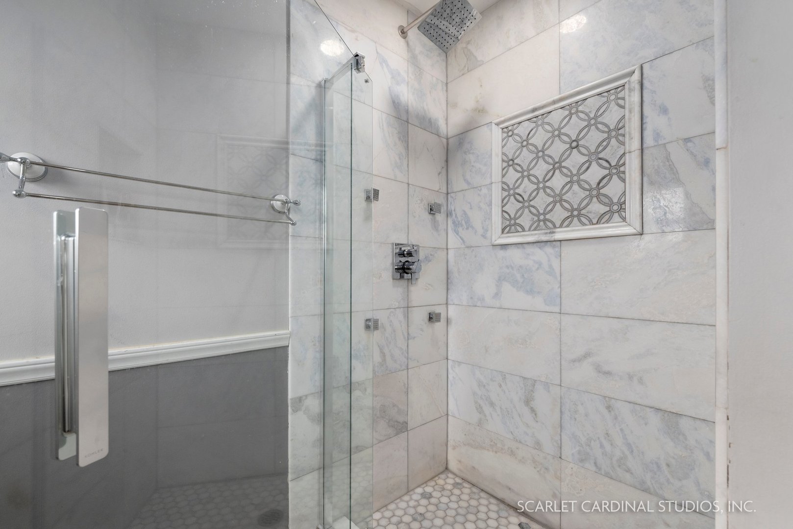 184 Prescott Drive Bartlett, IL 60103 - Photo 21 of 30 a bathroom with a shower