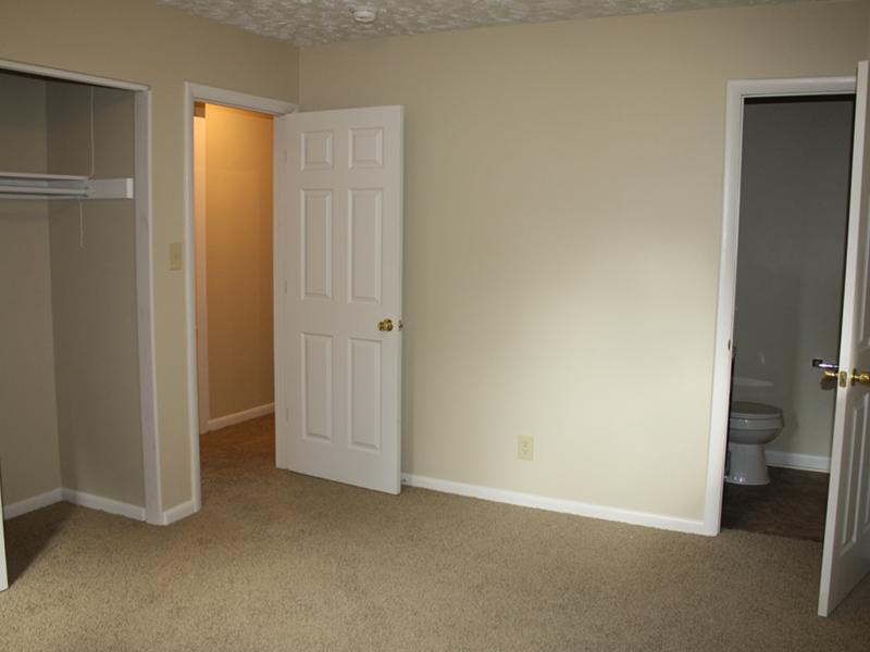 2801 Cardigan Road Indianapolis, IN 46268 - Photo 11 of 24 Gallery Image 11