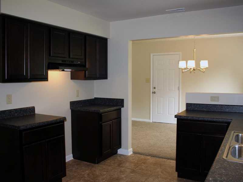 2801 Cardigan Road Indianapolis, IN 46268 - Photo 6 of 24 Gallery Image 6