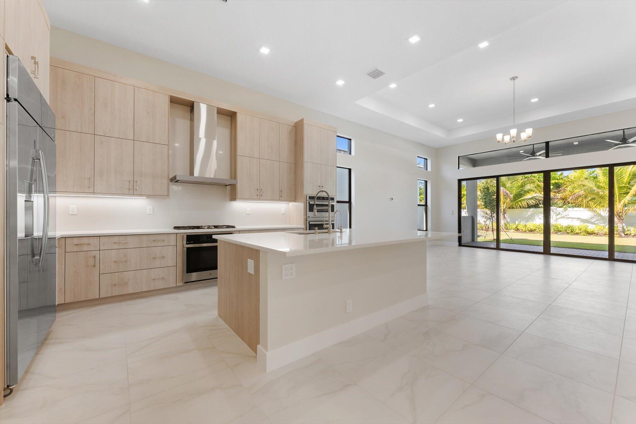 9377 Tangerine Coast Drive Boca Raton, FL 33434 - Photo 3 of 51 15-15