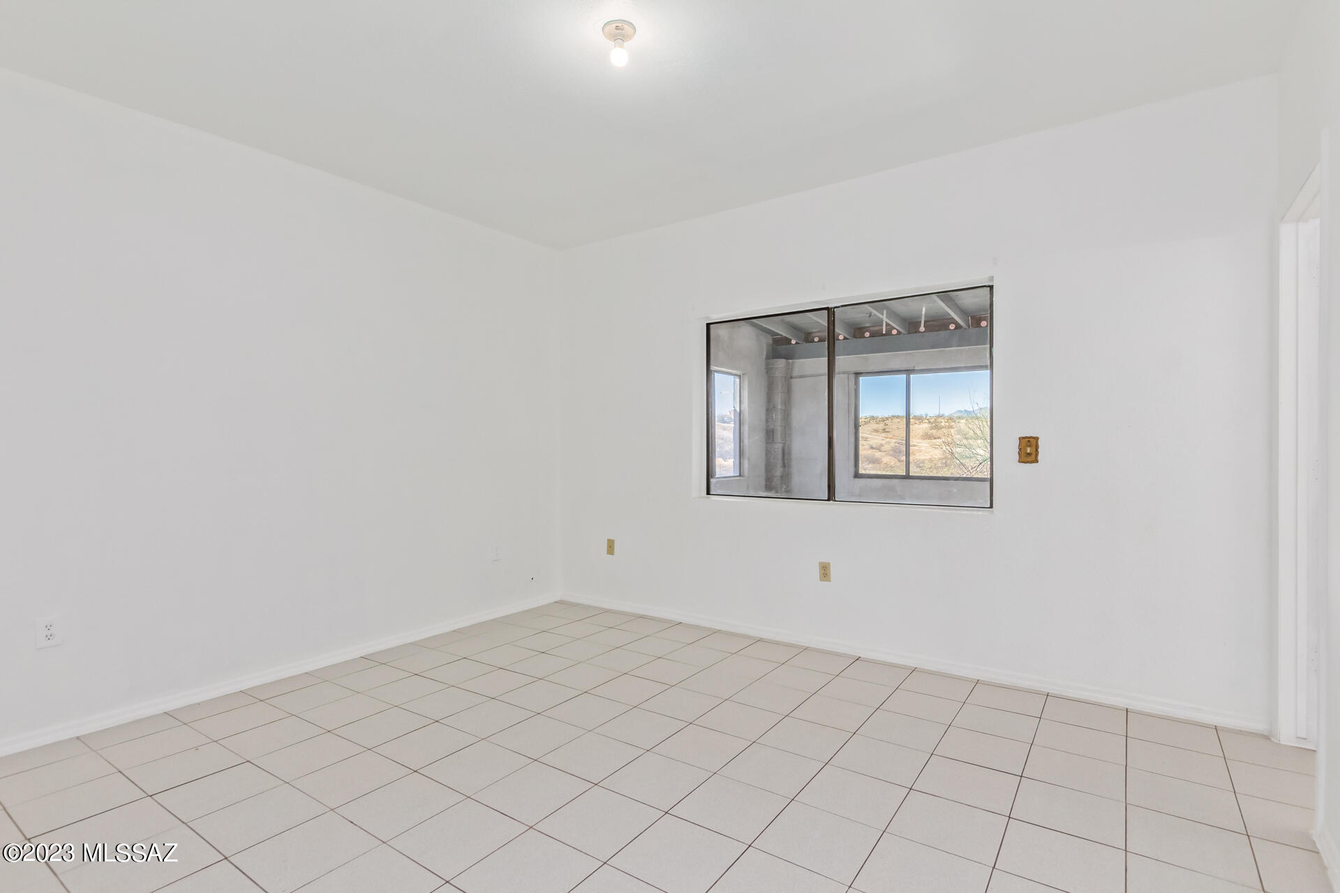 417 Dock Street Rio Rico, AZ 85648 - Photo 7 of 34 a view of an empty room