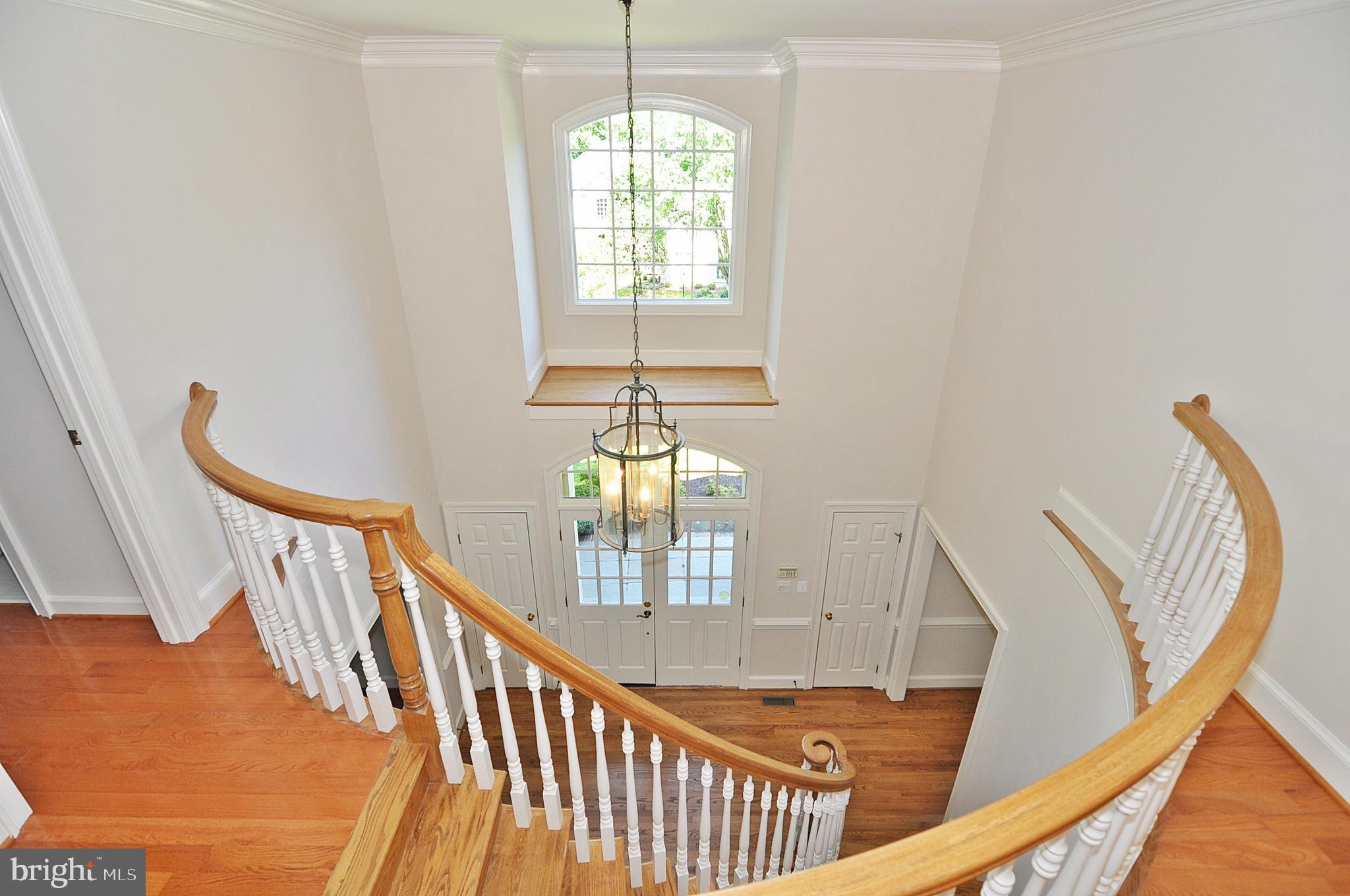 2993 Westhurst Lane Oakton, VA 22124 - Photo 11 of 37 2nd story overlook