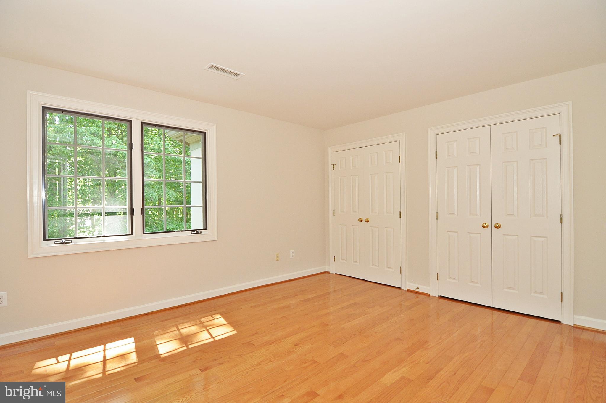 2993 Westhurst Lane Oakton, VA 22124 - Photo 19 of 37 Bedroom 3 - upper level