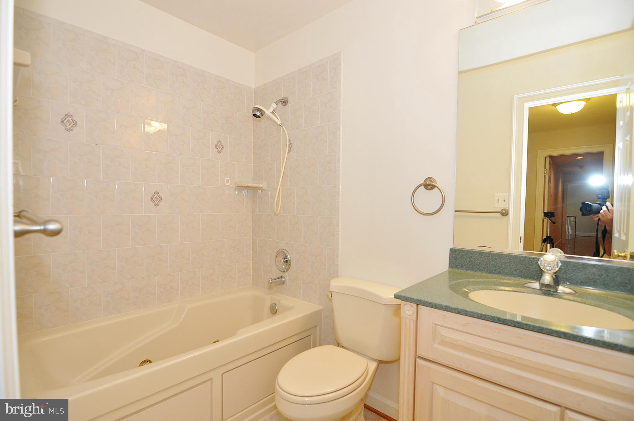 2993 Westhurst Lane Oakton, VA 22124 - Photo 24 of 37 Au Pair Suite: Full Bath 4