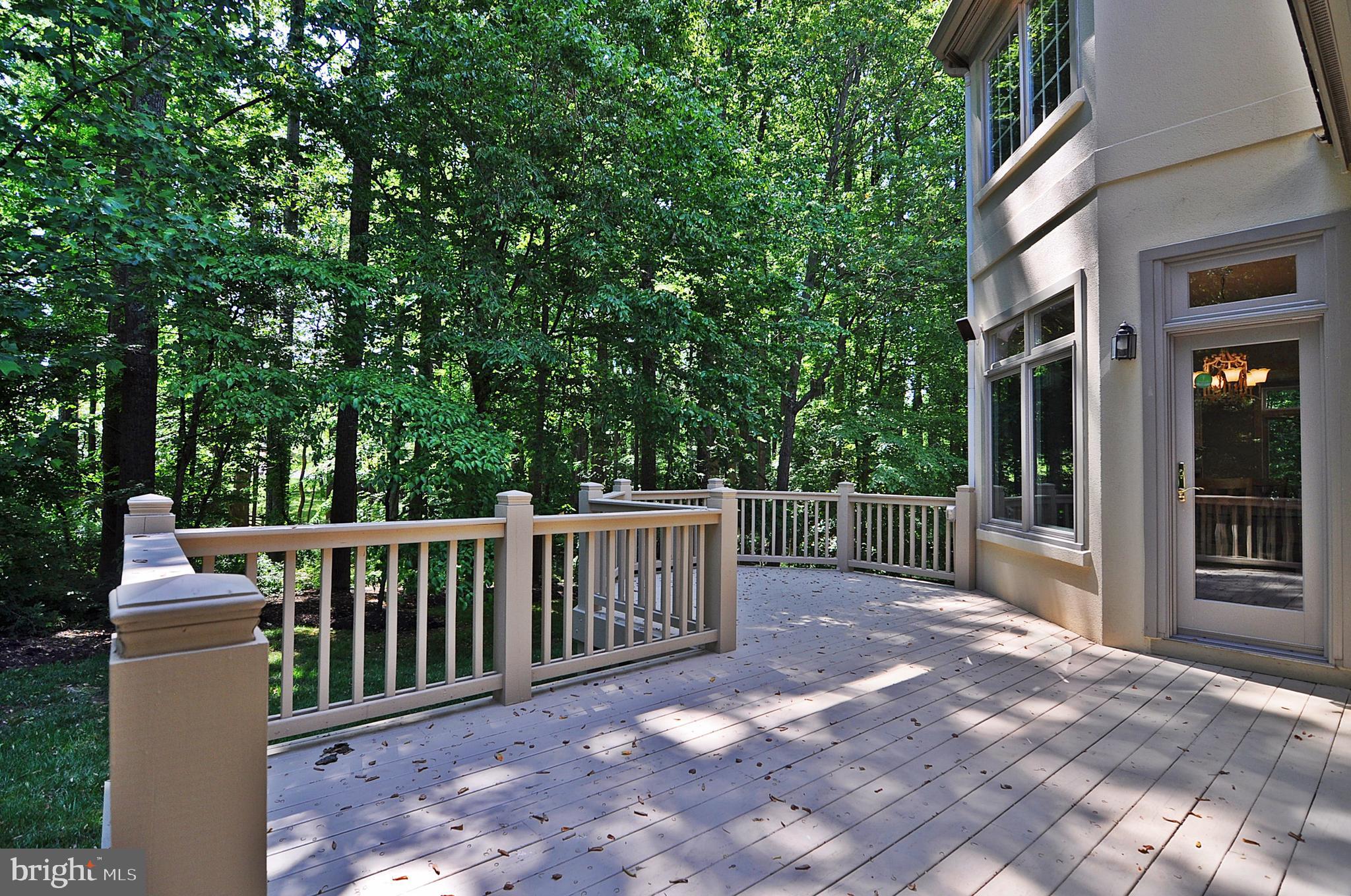 2993 Westhurst Lane Oakton, VA 22124 - Photo 33 of 37 Back deck - off kitchen
