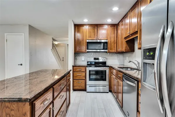 $2,350 | 8219 Summer Side Drive, Unit 178, Austin, TX 78759