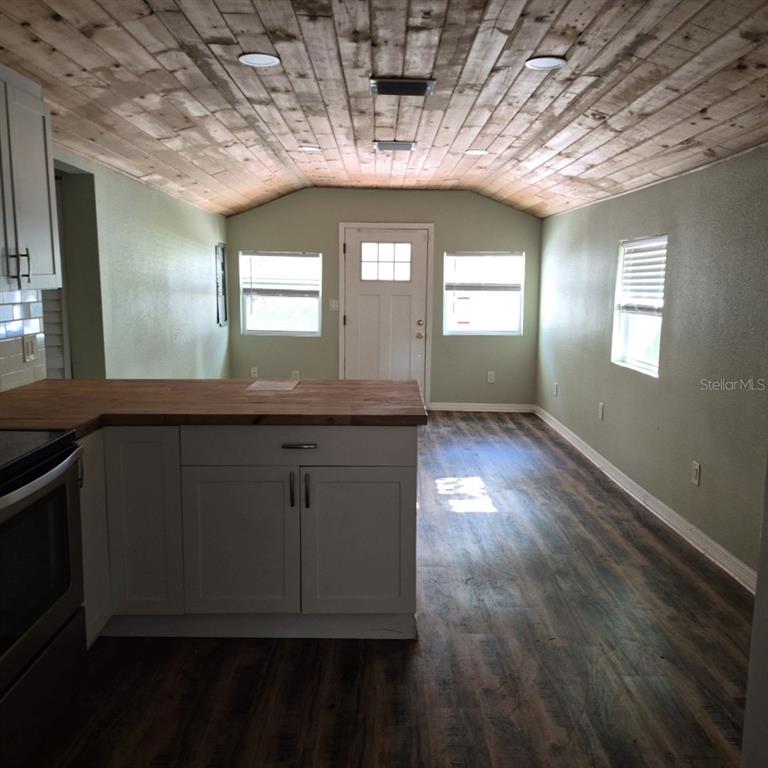7409 Rhode Island Drive Tampa, FL 33619 - Photo 9 of 16