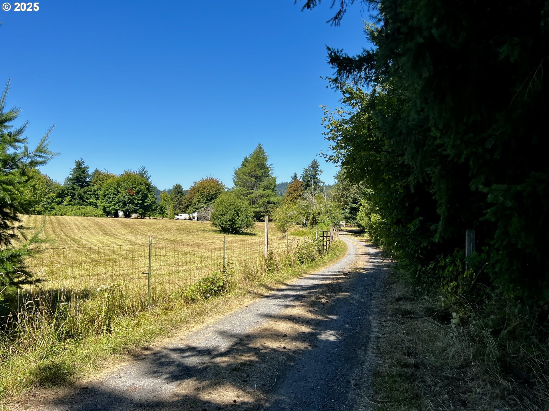 20154 Southeast Foster Road Damascus, OR 97089 - Photo 2 of 40