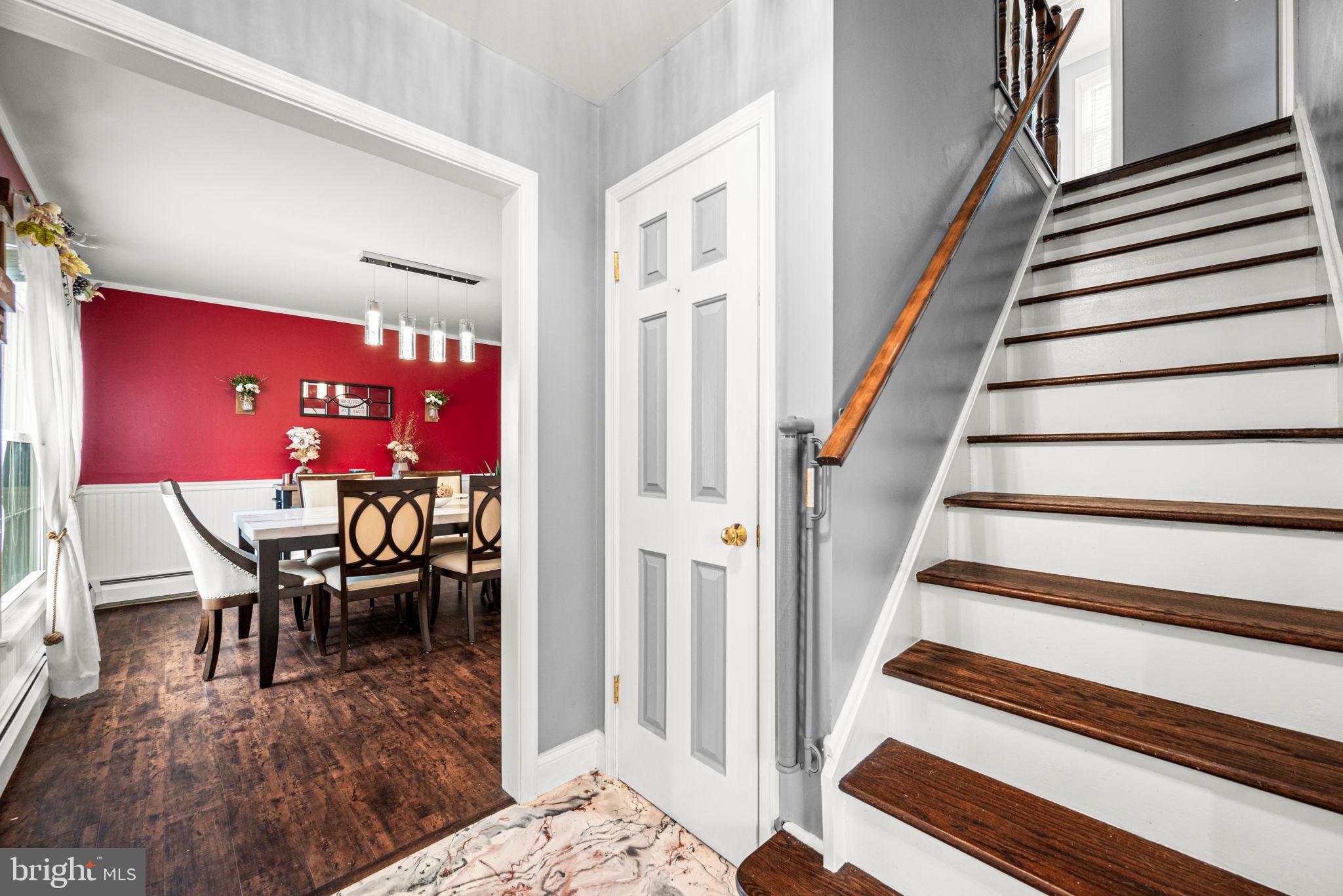 128 Terrace Road Levittown, PA 19056 - Photo 3 of 26