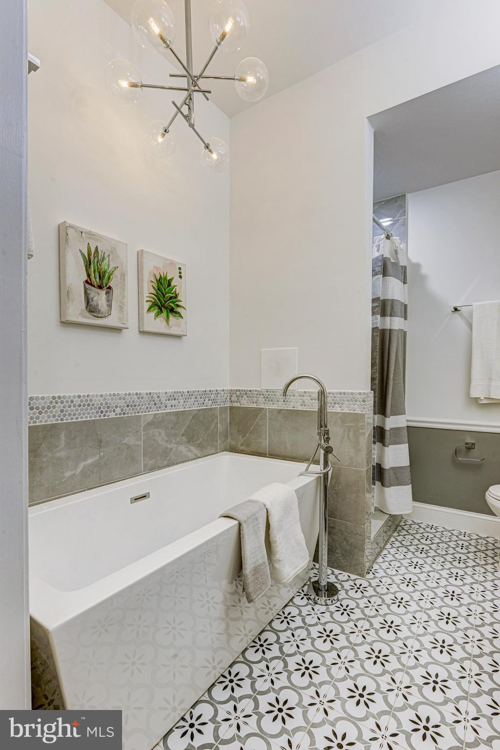 3716 Roland Avenue Baltimore, MD 21211 - Photo 35 of 55 master bath