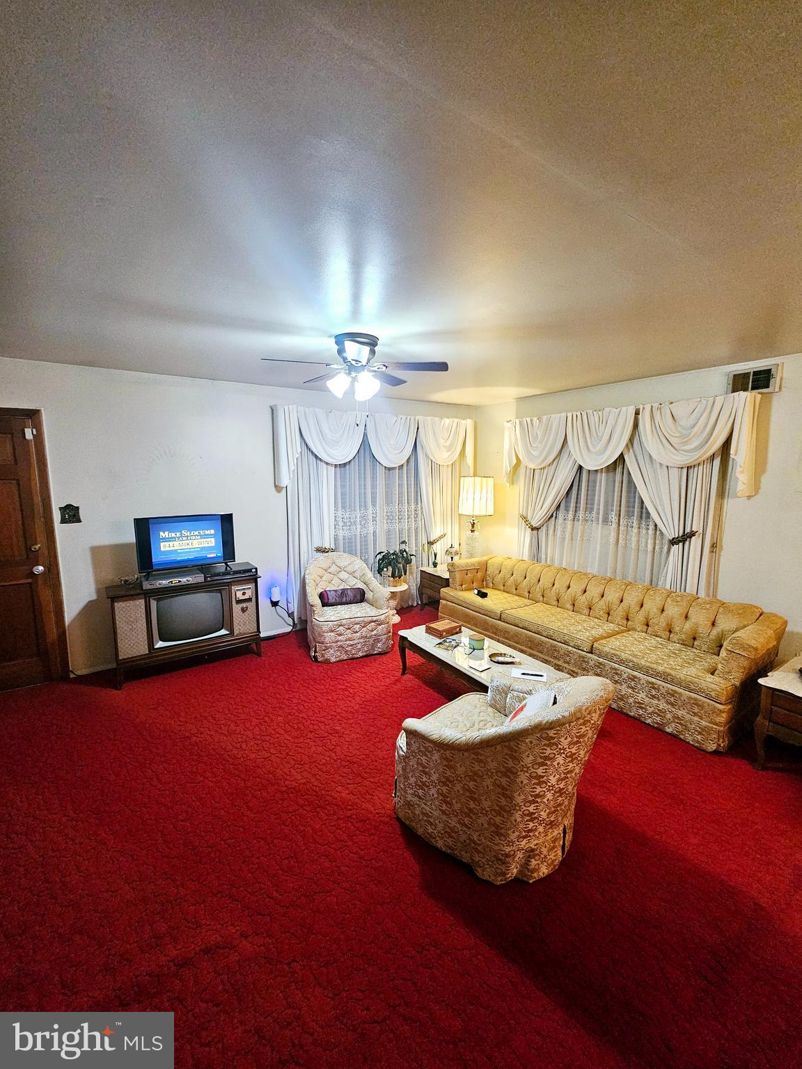 19001 Queen Drive Triangle, VA 22172 - Photo 3 of 22