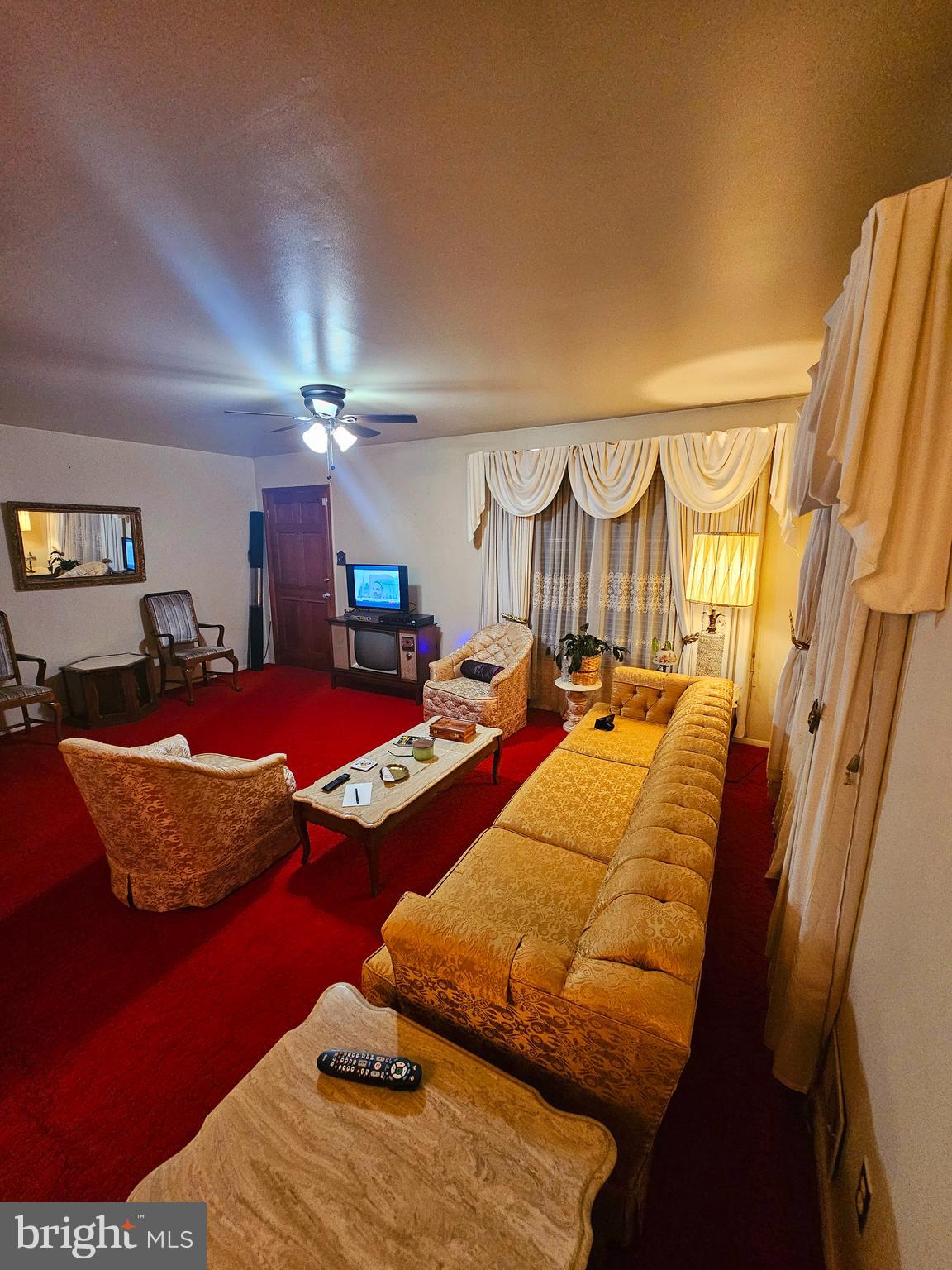 19001 Queen Drive Triangle, VA 22172 - Photo 4 of 22