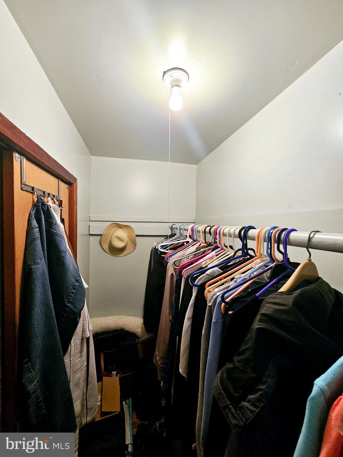 19001 Queen Drive Triangle, VA 22172 - Photo 9 of 22