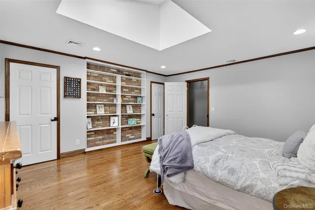 $2,288,000 | 353 Split Rock Road, Syosset, NY 11791