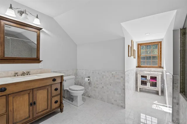 $2,288,000 | 353 Split Rock Road, Syosset, NY 11791