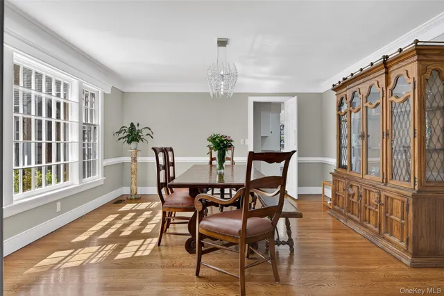 $2,288,000 | 353 Split Rock Road, Syosset, NY 11791