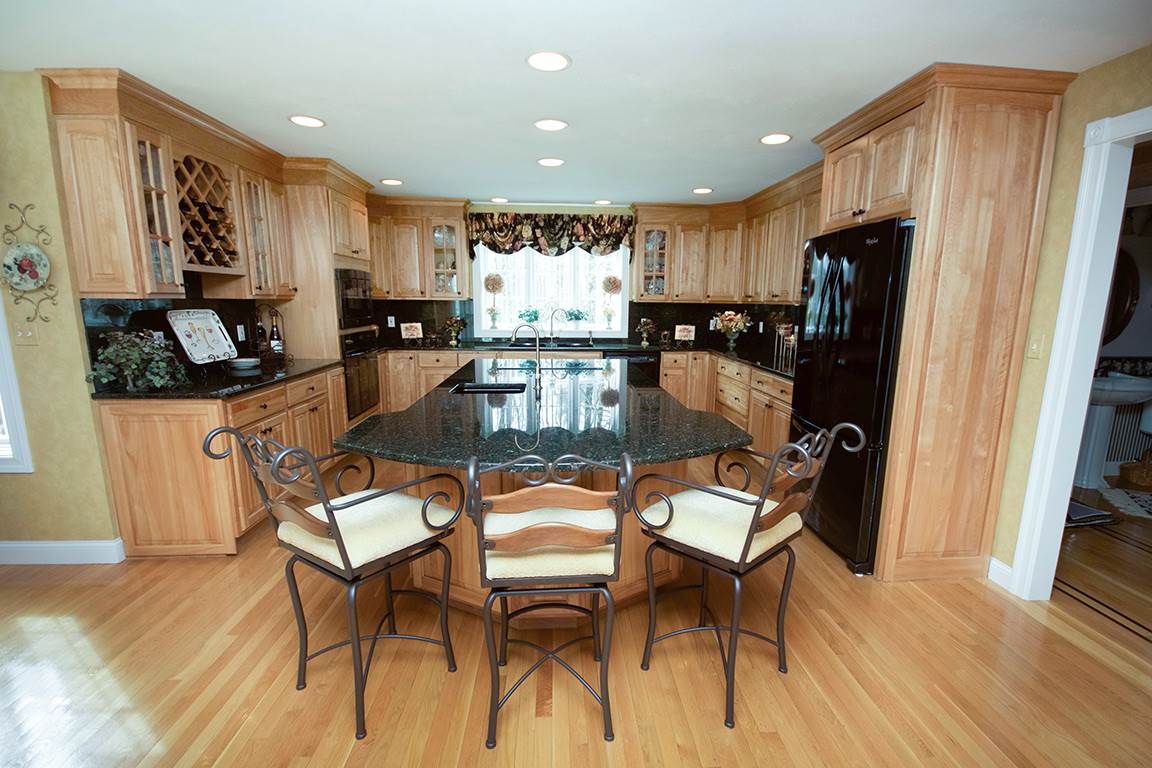 23 Coventry Road Atkinson, NH 03811 - Photo 11 of 40 Gallery Image 11