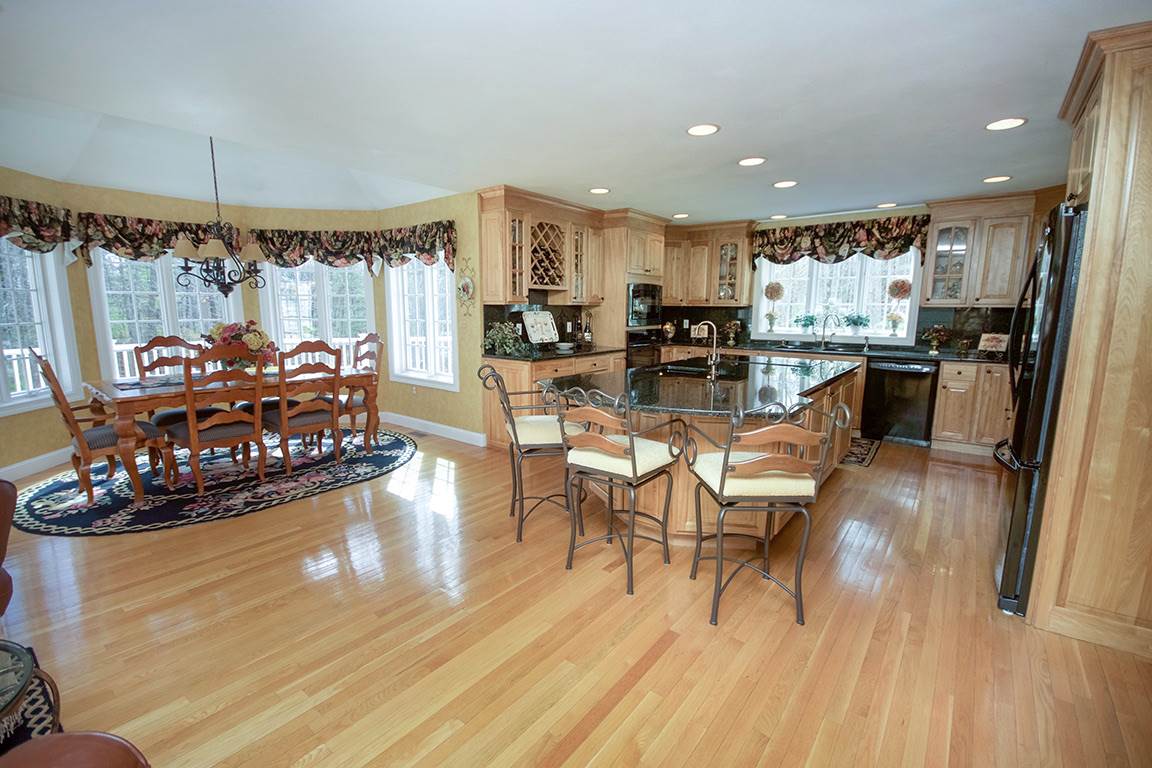 23 Coventry Road Atkinson, NH 03811 - Photo 10 of 40 Gallery Image 10