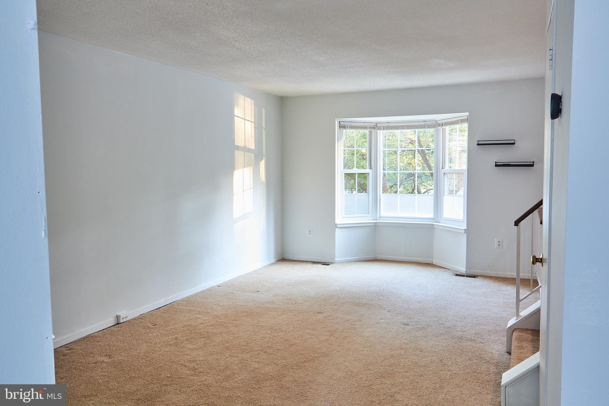 2476 Ridgehampton Court Reston, VA 20191 - Photo 3 of 22