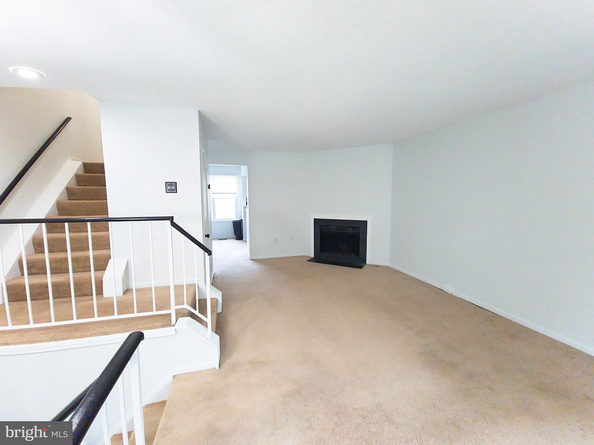 2476 Ridgehampton Court Reston, VA 20191 - Photo 4 of 22