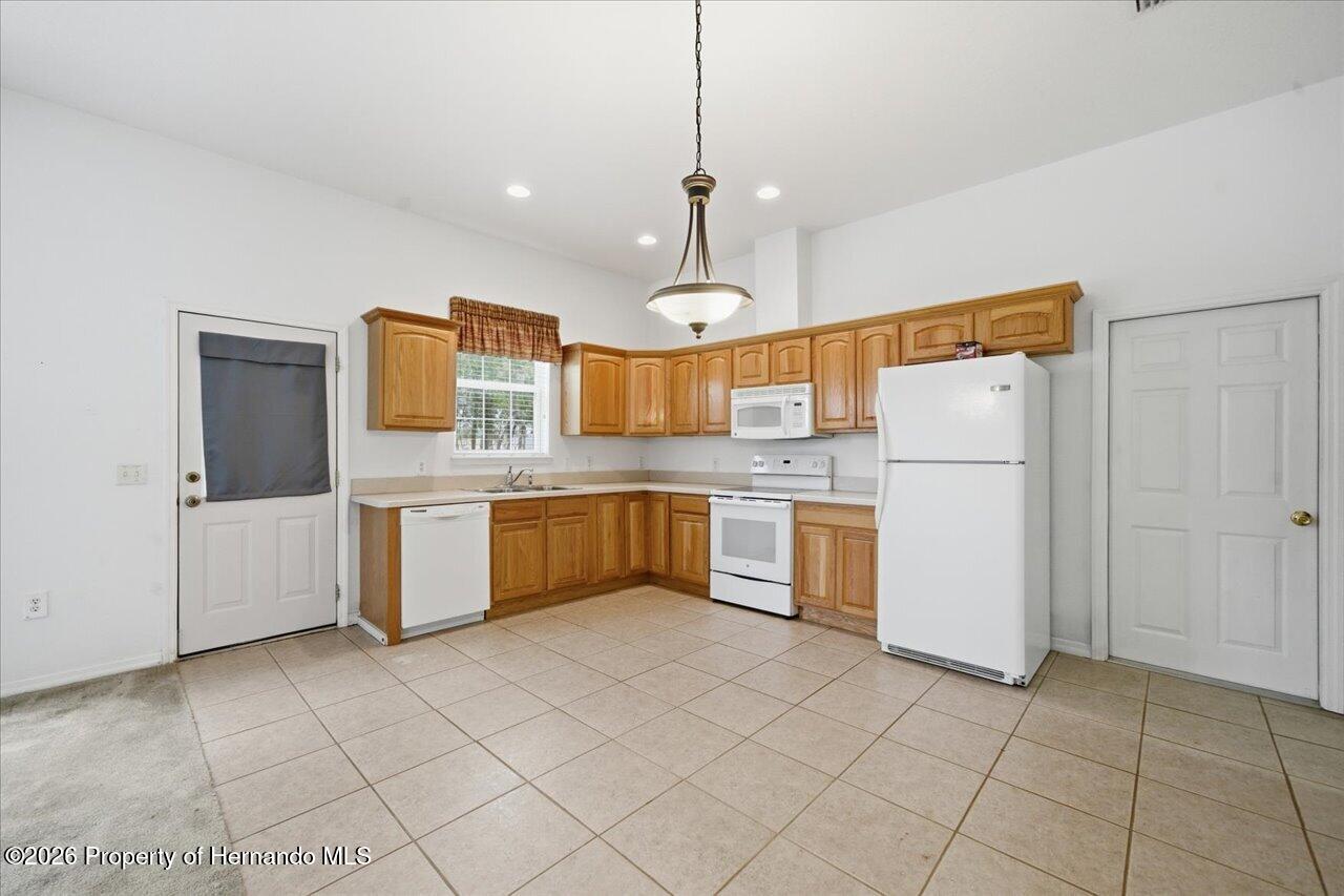 11327 Lark Sparrow Road Weeki Wachee, FL 34614 - Photo 17 of 81