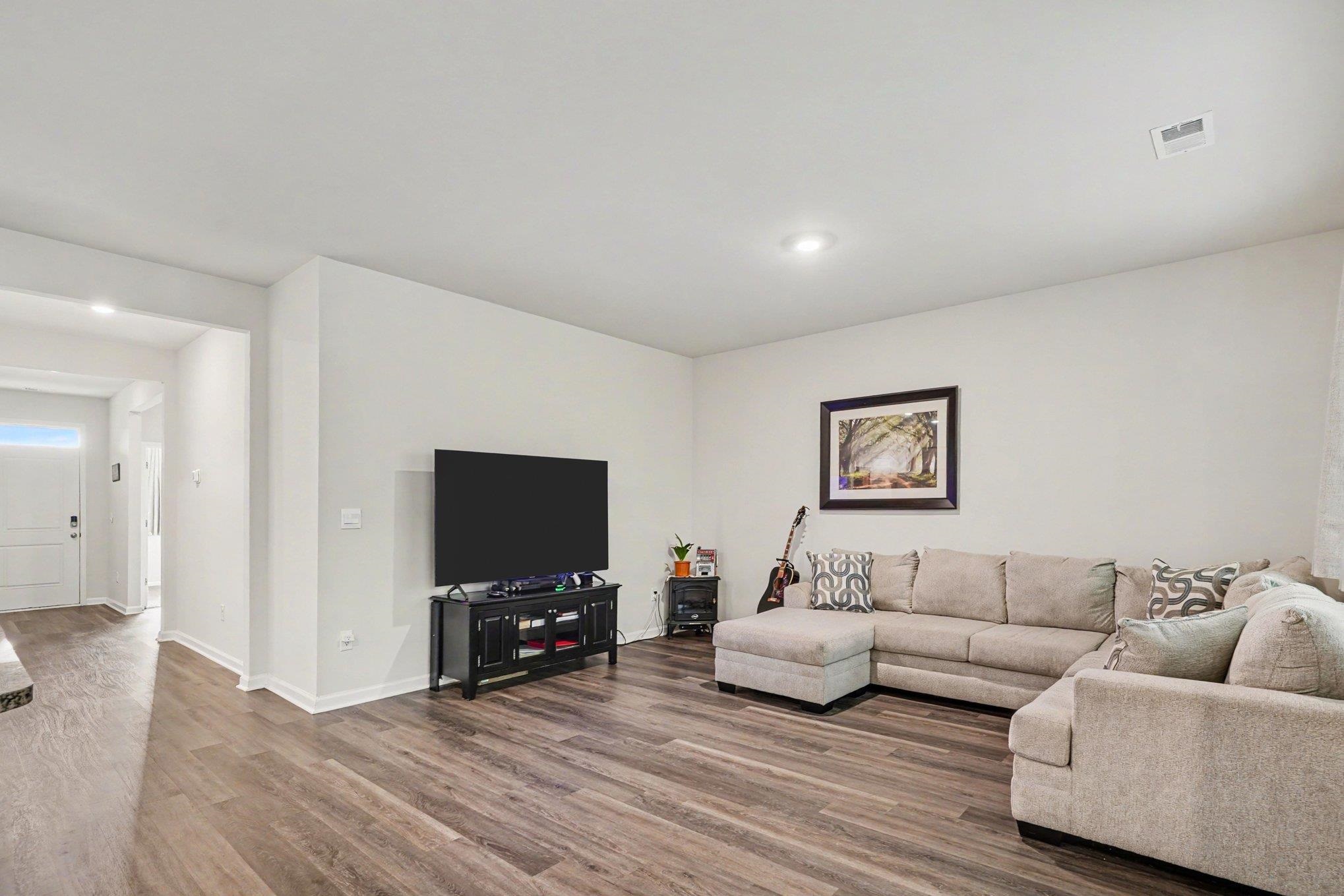 655 Gryffindor Drive Longs, SC 29568 - Photo 4 of 34