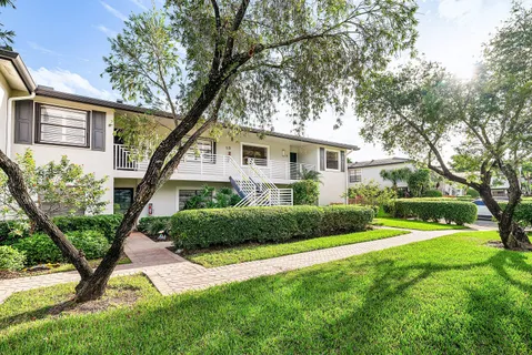 $62,900 | 13 Southport Lane, Unit H, Boynton Beach, FL 33436