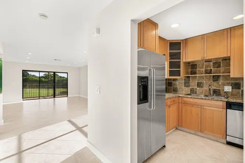 $62,900 | 13 Southport Lane, Unit H, Boynton Beach, FL 33436