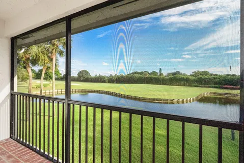 $62,900 | 13 Southport Lane, Unit H, Boynton Beach, FL 33436