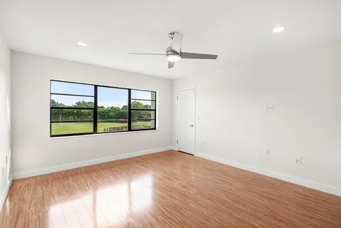 $62,900 | 13 Southport Lane, Unit H, Boynton Beach, FL 33436