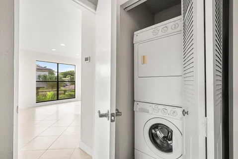 $62,900 | 13 Southport Lane, Unit H, Boynton Beach, FL 33436