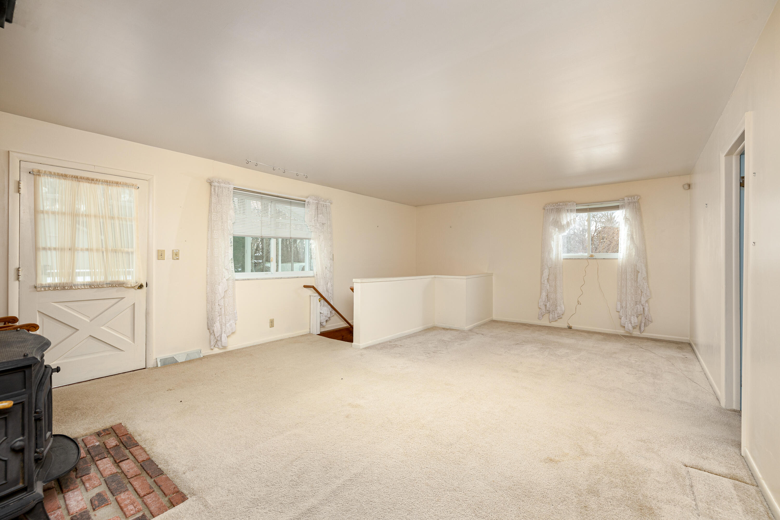 11081 Kelly Road Pinckney, MI 48169 - Photo 15 of 66 16 11081 Kelly Rd (33 of 49)