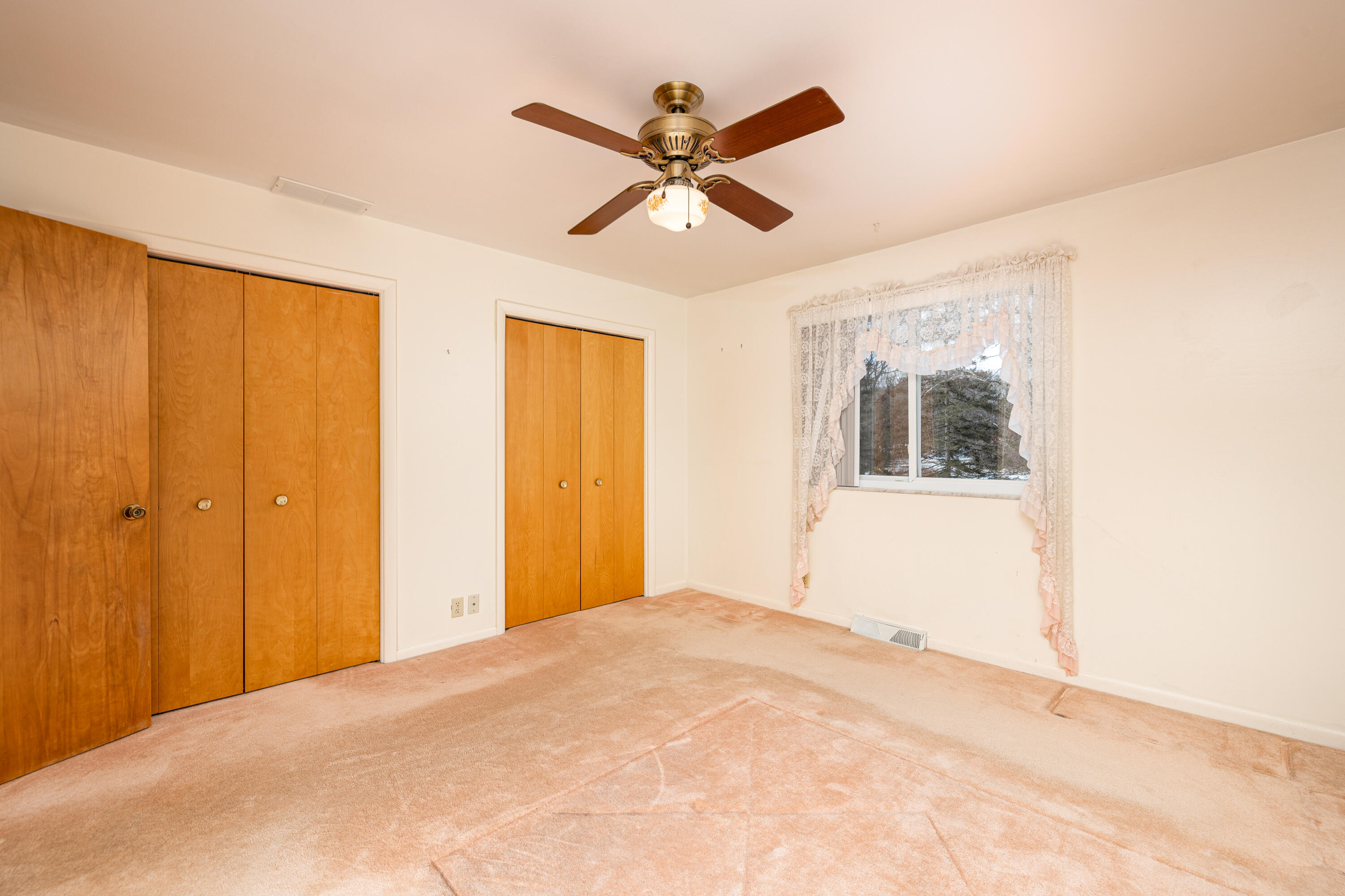 11081 Kelly Road Pinckney, MI 48169 - Photo 24 of 66 23 11081 Kelly Rd (42 of 49)