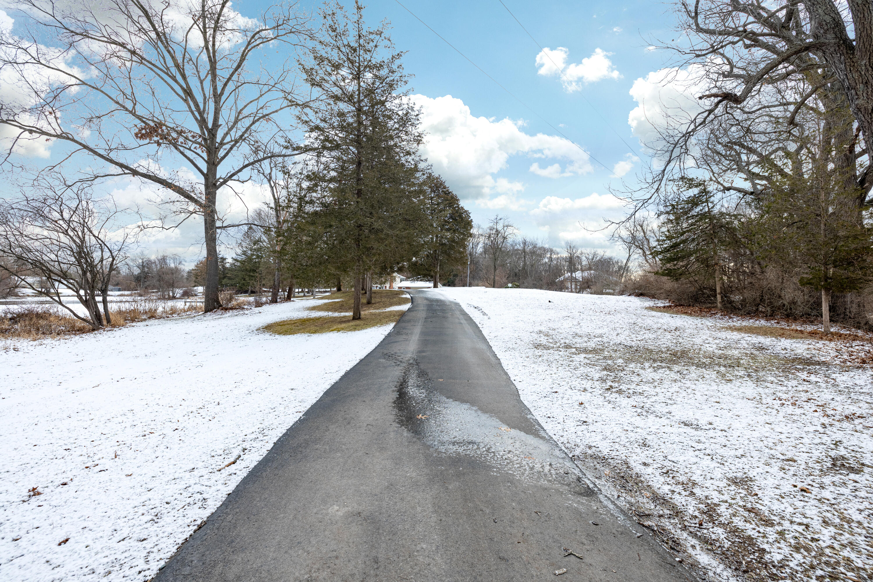 11081 Kelly Road Pinckney, MI 48169 - Photo 30 of 66 11081 Kelly Rd (1 of 49)