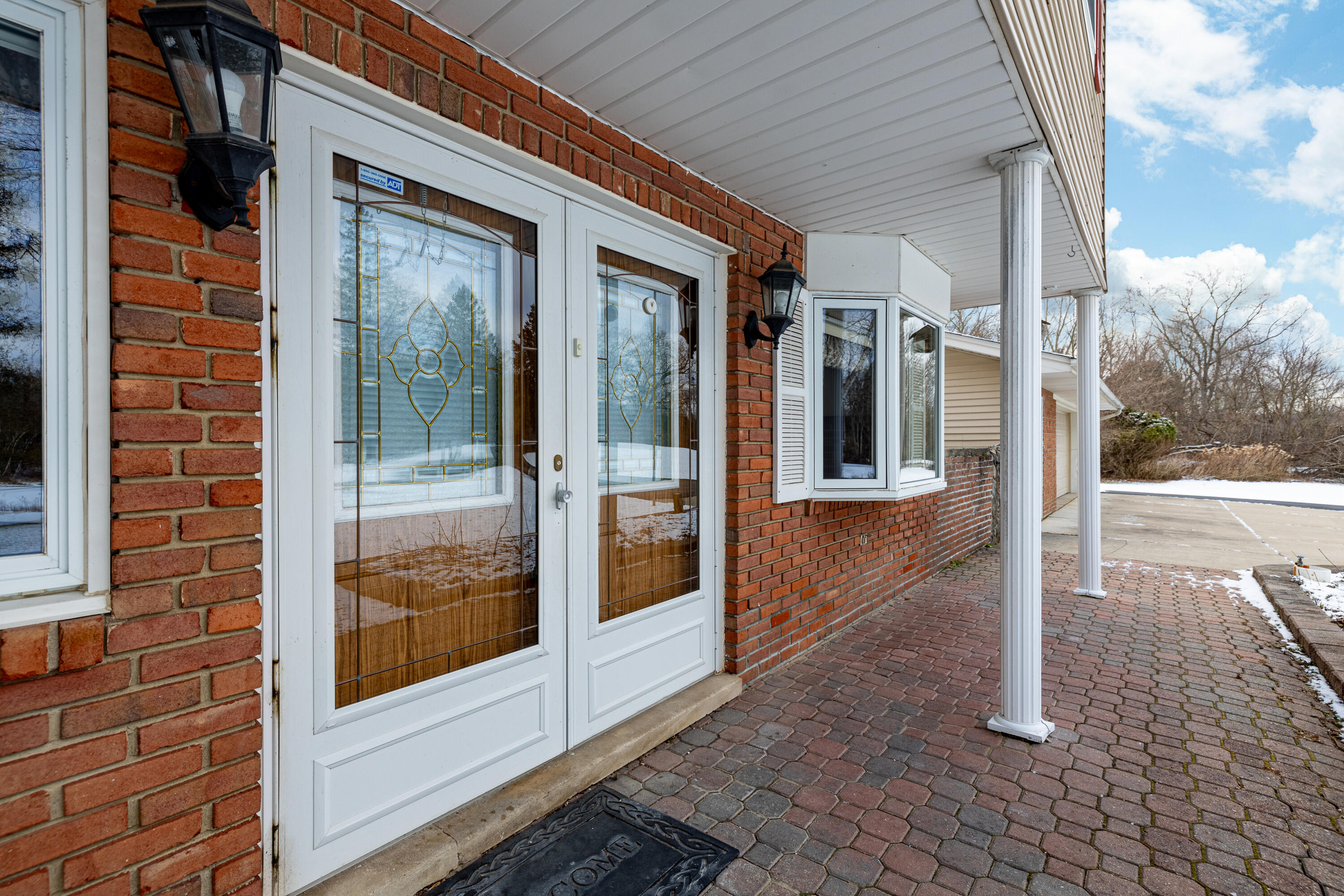 11081 Kelly Road Pinckney, MI 48169 - Photo 3 of 66 4 11081 Kelly Rd (12 of 49)